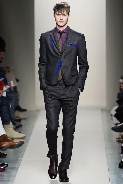 Look 8